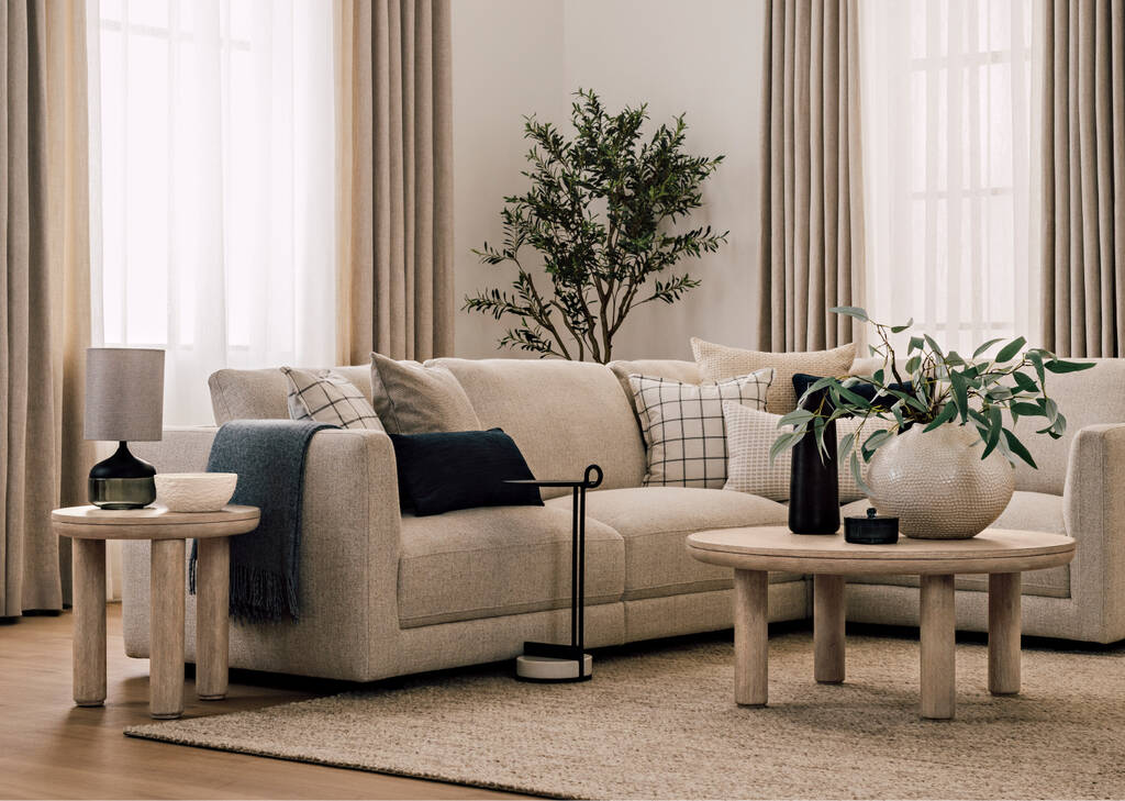 Chet Accent Table -Ebony