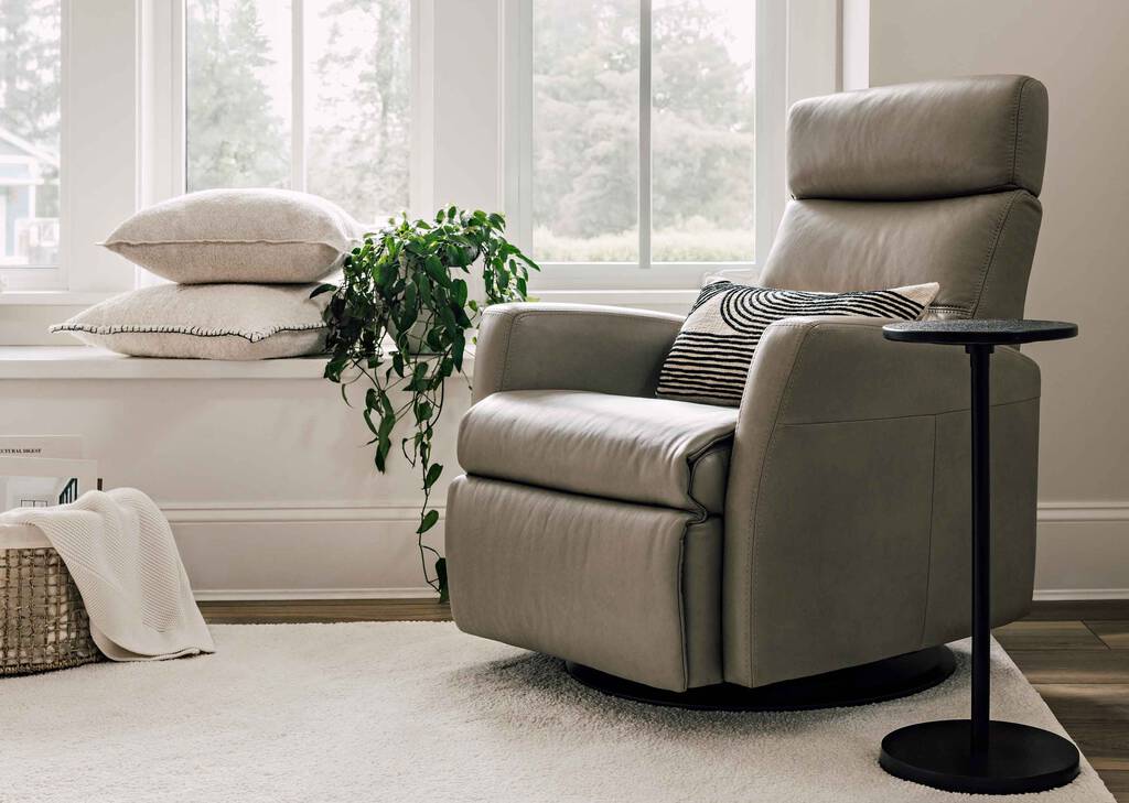 Jasper Leather Recliner -Sol Dove