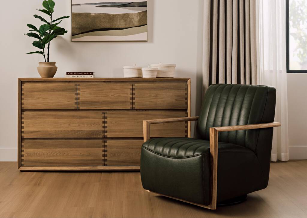 Simone Leather Swivel Chair -Ari Moss